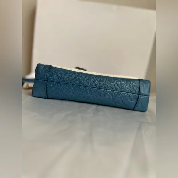 Louis Vuitton Blanche BB Monogram Empreinte Celeste Crossbody Bag - Picture 5 of 16